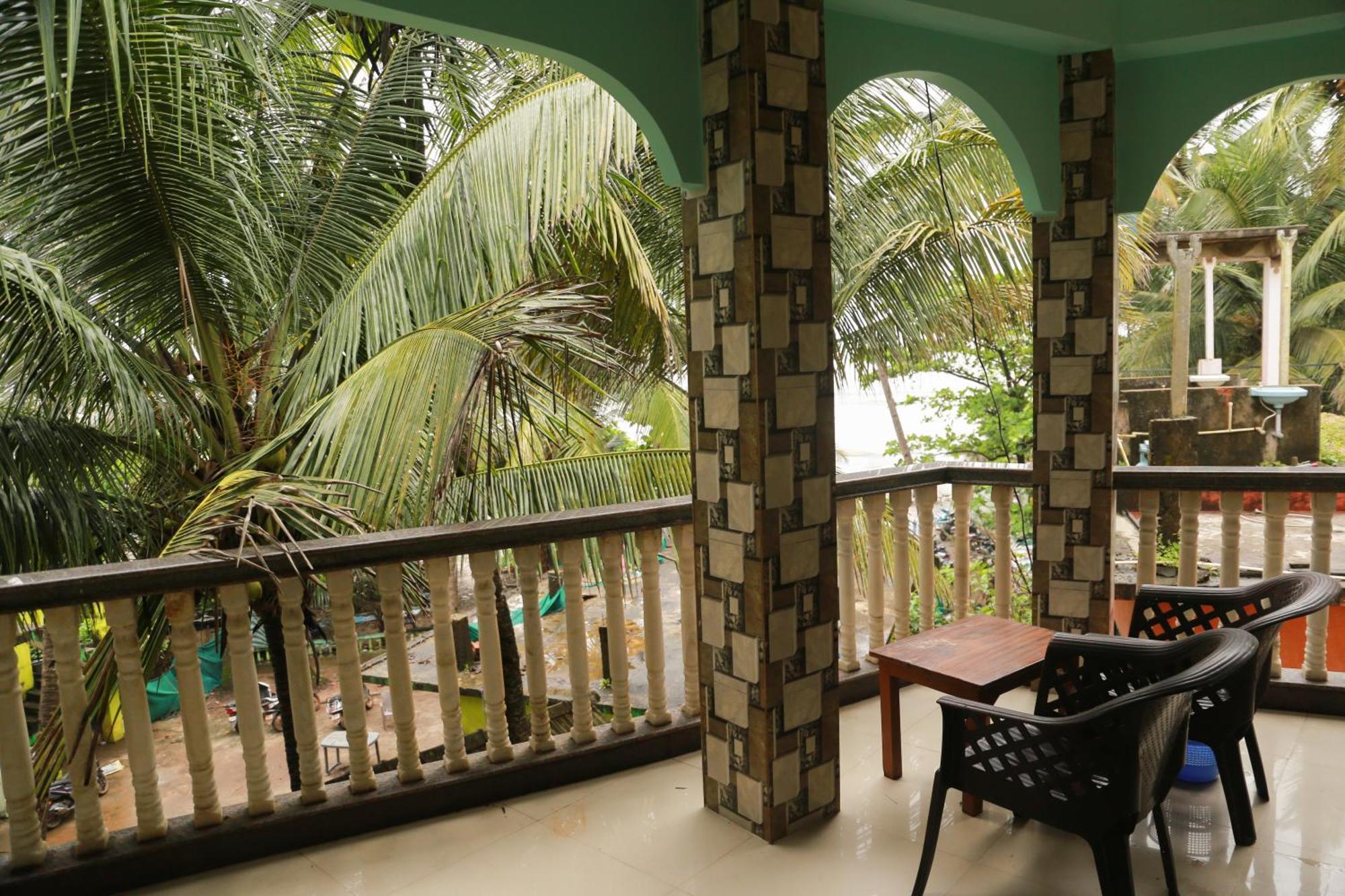 Kumbaya Beachside Hostel & Apartments At Arambol Beach Kültér fotó