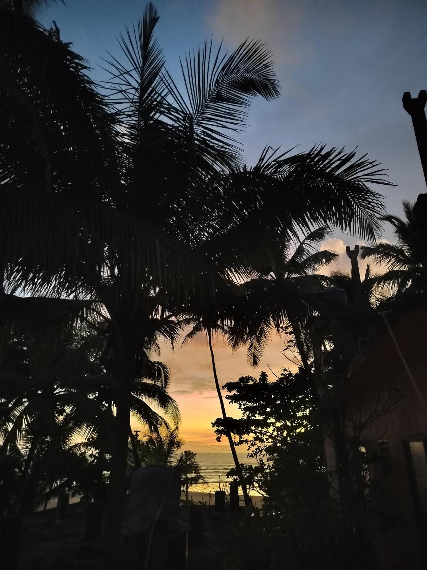 Kumbaya Beachside Hostel & Apartments At Arambol Beach Kültér fotó