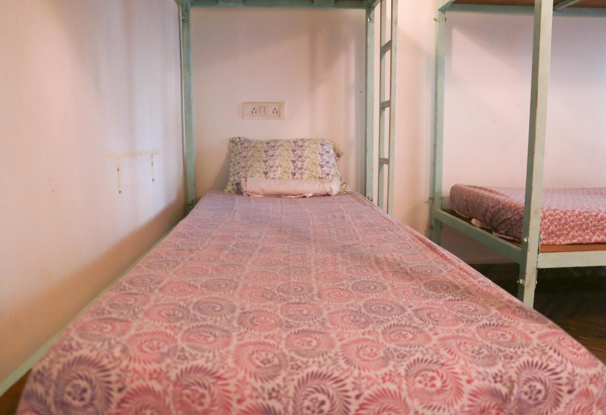 Kumbaya Beachside Hostel & Apartments At Arambol Beach Kültér fotó